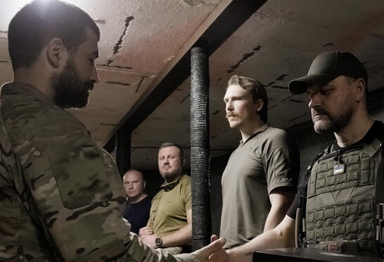 Клименко вручив бійцям «Азову» відомчі й державні нагороди