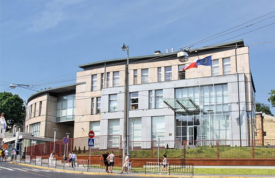 Польські дипломати залишаються у Києві незважаючи на підвищений ризик обстрілів - Сікорський