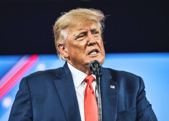Трамп пропонує скасувати плату за прохід суден США через Панамський і Суецький канал