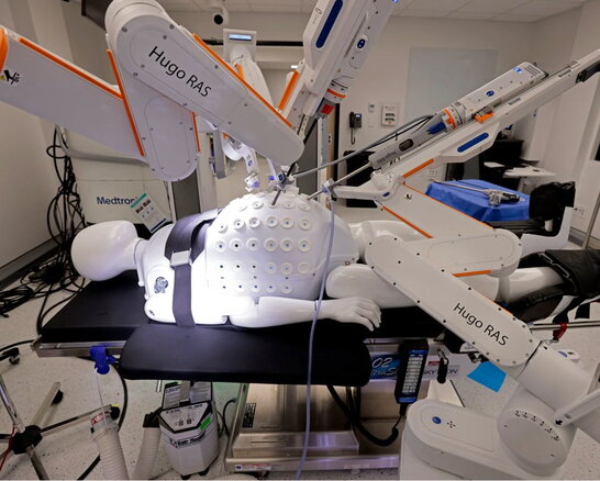 Neuralink імплантувала мозковий чіп третьому пацієнту: операцію провів робот-хірург