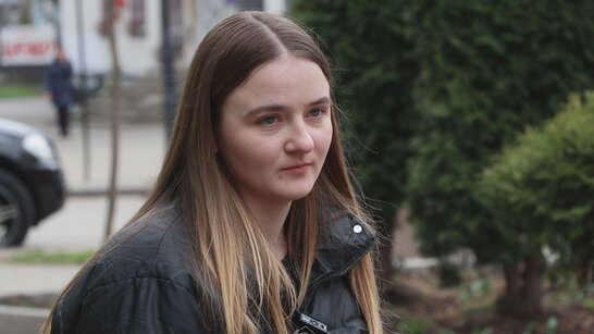 У Чернівецькій області розслідують побиття журналістки під час висвітлення переходу церкви до ПЦУ
