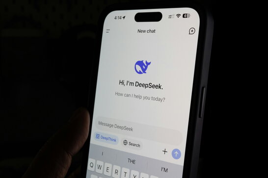 DeepSeek підозрюють у використанні даних Google Gemini для навчання своєї ШІ-моделі