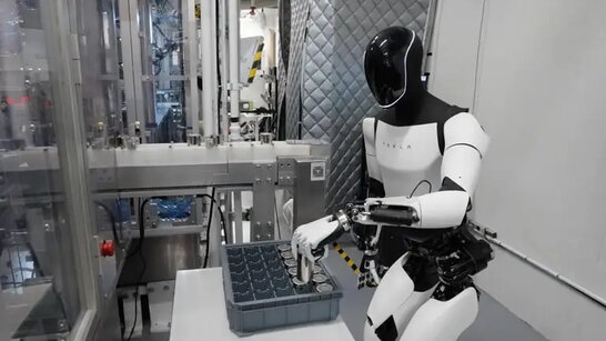 Tesla подала позов проти колишнього інженера через крадіжку даних про роботів Optimus