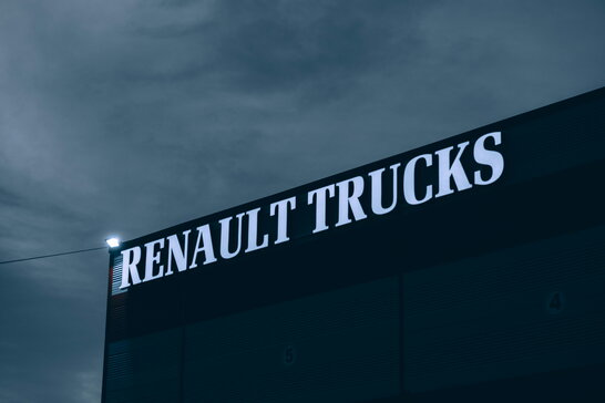 Генеральний директор Renault Лука де Мео переходить до Kering