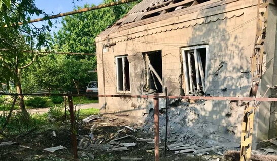 Окупанти атакували 12 населених пунктів Запорізької області: поранено чоловіка, пошкоджено десятки будівель