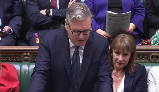 Фунт стерлінгів знизився після того, як міністерка фінансів розплакалася в парламенті