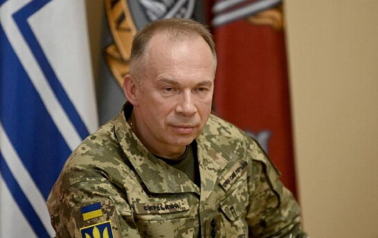 Українські військові утримують позиції в прикордонних областях РФ і стримують наступ ворога – Сирський