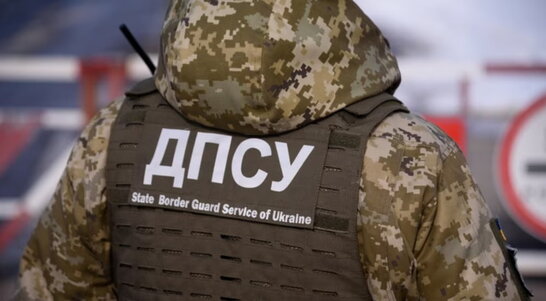 Прикордонники взяли в полон російського морпіха, що заблукав на полі бою