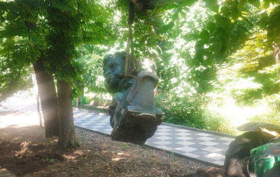 В Болграді прибрали пам’ятник Пушкіну