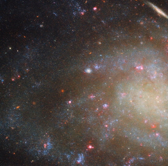 Hubble зафіксував детальне зображення малопомітної спіральної галактики NGC 45