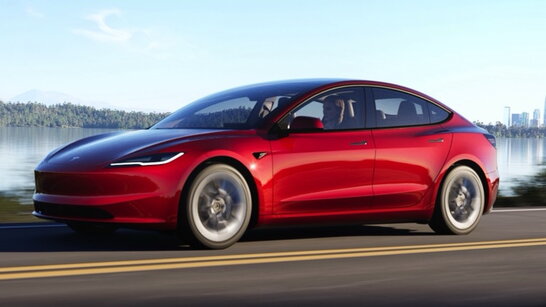 Tesla презентувала в Китаї Model 3 Long-Range RWD із запасом ходу до 830 км
