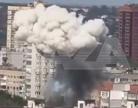 У Росії збитий РЕБ дрон врізався в житловий будинок: 13 постраждалих