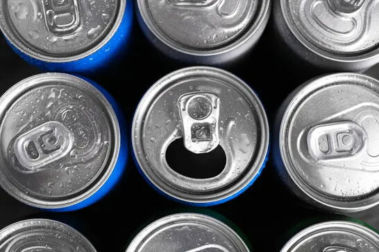 Чи може газована солодка вода спричинити облисіння: дослідження