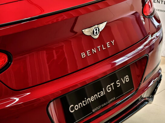 Bentley відкладає перехід на електрокари до середини 2030-х