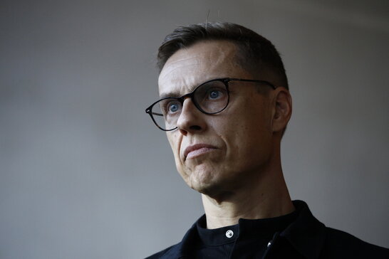 Президент Фінляндії пояснив, чому не віддасть наказ на збиття невідомих літальних об’єктів