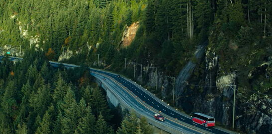 Netflix екранізує роман Емілі Генрі: презентовано перший тизер