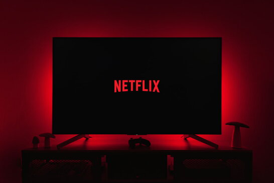 Головні прем’єри жовтня на Netflix: драми, трилери й романтика сезону