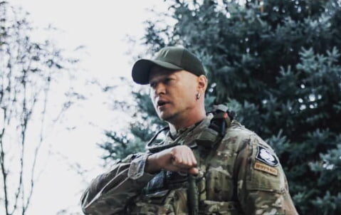 Спростував чутки про ТрО: лідер «Бумбоксу» розповів про місце служби