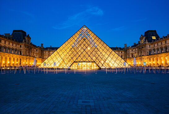 ЗМІ повідомляють, що допомогло поліції затримати підозрюваного у пограбуванні Лувру