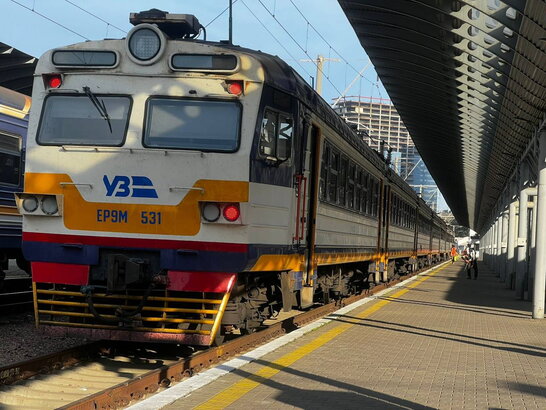 Укрзалізниця повідомила про затримки потягів у східних регіонах