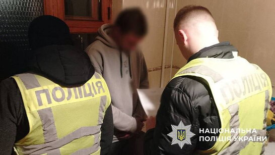 У Києві троє молодиків побили військового, який проходив реабілітацію: нападників затримано