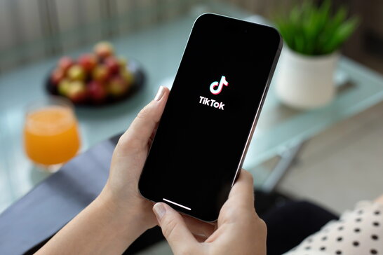 TikTok тестує інструмент для контролю ШІ-відео у стрічці