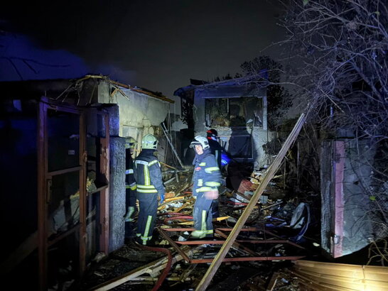 Росіяни атакували Одесу вночі: четверо поранених, пошкоджені житлові будинки та підприємство