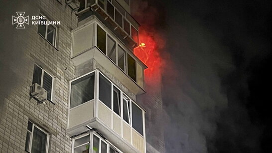 Російські БпЛА вдарили по Вишгороду: пожежа в будинку, є загиблий і постраждалі