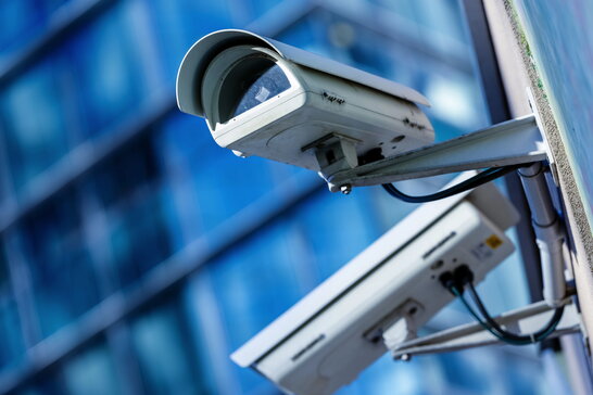 Шпигували у клініках і вдома: хакери Південної Кореї зламали 120 000 камер і продавали інтимні відео