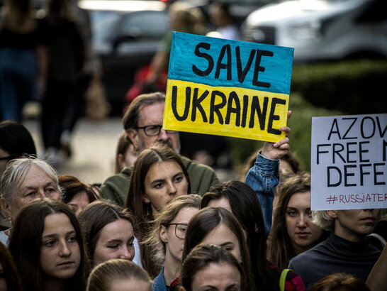 Чи підтримують українці надання російській мові офіційного статусу: результати опитування