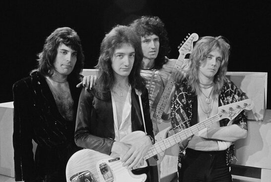 Queen напередодні Різдва влаштував прем’єру пісні, записану ще у 1974 році: відео