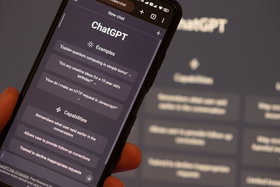 5 речей, які категорично не можна писати ChatGPT