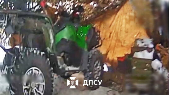 ДПСУ дронами знищила квадроцикл, антену та укриття росіян