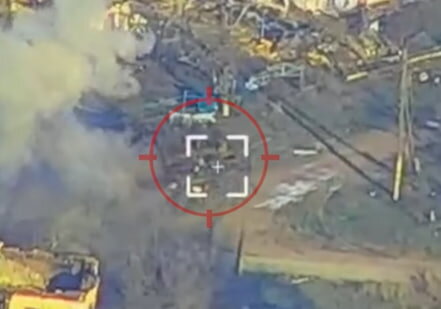Сили безпілотних систем знищили «танк-черепаху» росіян