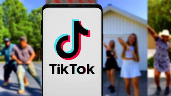 Алгоритми TikTok змінюють харчові звички молоді через вірусні рецепти та авторитет блогерів