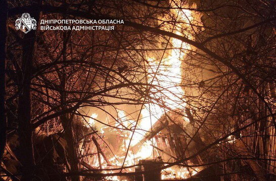 Вибухи у Дніпрі: поранені двоє дітей, спалахнула пожежа