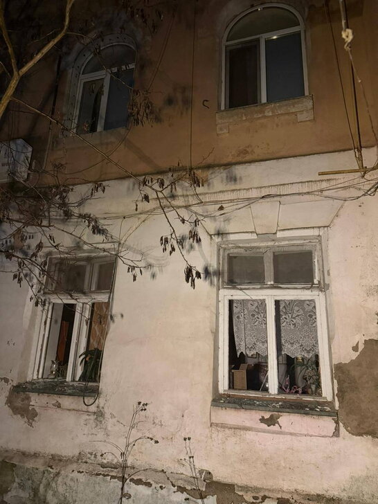 В Одесі через нічну атаку РФ пошкоджено житлові будинки та школи: тривога тривала майже до ранку