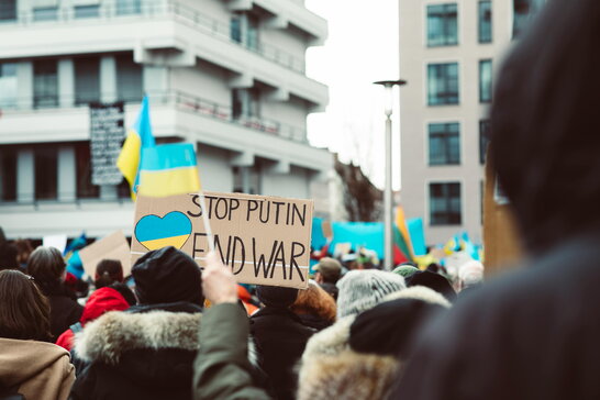 Чи вірять українці, що перемовини за участю росії та США принесуть сталий мир — опитування КМІС