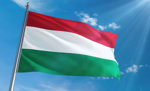 Угрощина поверне порожніми затримані інкасаторські авто Ощадбанку: у Будапешті назвали умову для повернення коштів