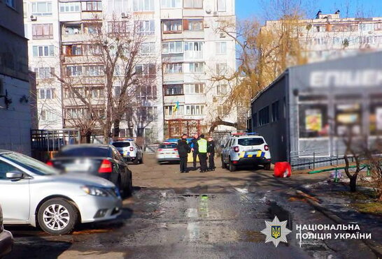 У Києві чоловік забив літню сусідку: жінка померла, нападника затримано