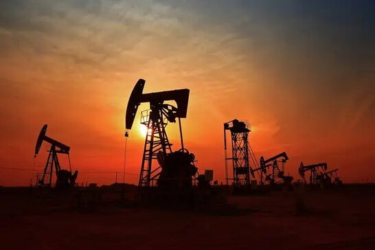 Ціни на нафту зростають на тлі геополітичної напруги