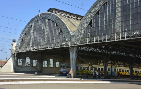 Укрзалізниця нагадує, що усі потяги курсуватимуть уже за оновленим літнім часом