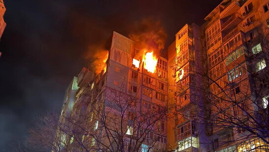 Нічна атака по Одесі: російські дрони влучили у багатоповерхівки, є поранені