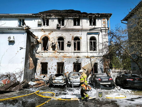 Удар дроном по центру Чернігова: є постраждалі та пошкодження будівель