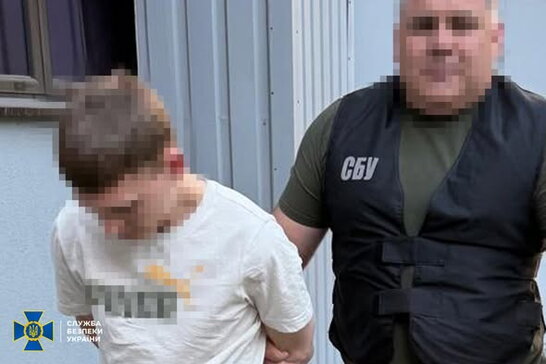 У Дніпрі затримали двох підозрюваних у підриві авто військового ЗСУ