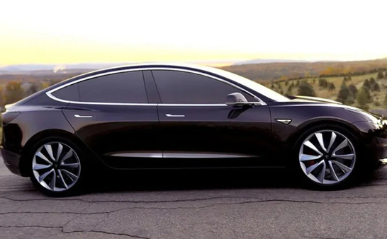 Tesla проїхала 610 тис км: що сталося з акумулятором
