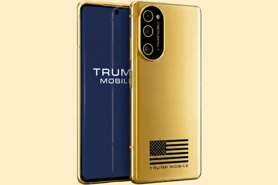 Перший Trumpophone ще до старту виявився позолоченим «середнячком»