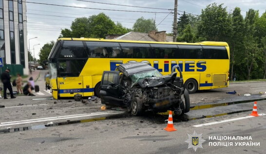 У Борисполі авто зіткнулося з рейсовим автобусом: загинула людина