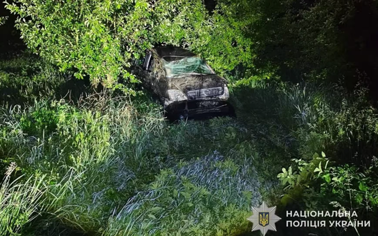На Львівщині перекинувся автомобіль: двоє підлітків госпіталізовані
