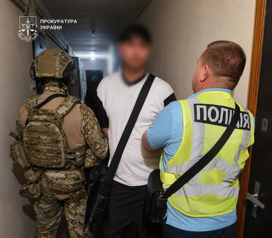 У Києві майстер з ремонту напав на пенсіонерку та пограбував її квартиру
